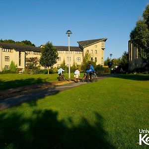 Becket Court